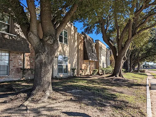 5550 N Braeswood Blvd #135 Photo 1