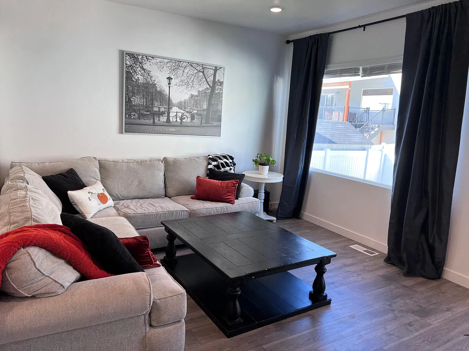 E Madsen Cir, Layton — Photo 3