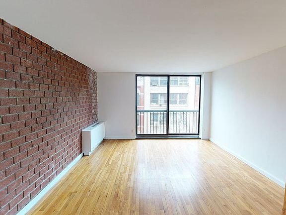 5th image of 10 Jones St APT 5C