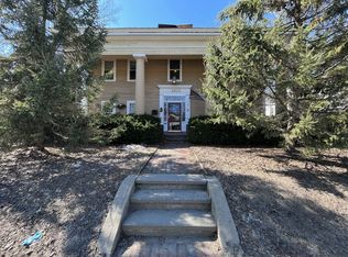 11 Mulberry St, Claremont, NH 03743