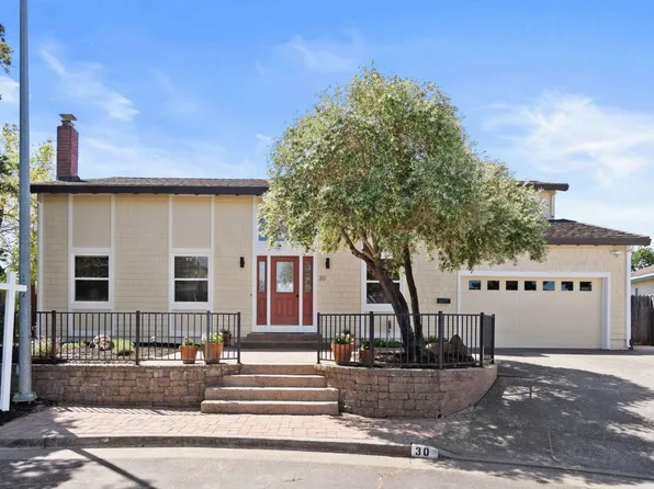 30 Woodland Court, Novato, CA 94947
