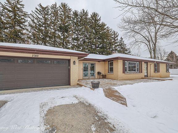 3rd image of 2300 Gaylord Rd