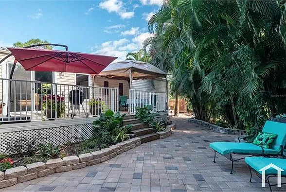 3 bed, 1000 sqft, $1,750 — Photo 2