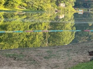 41 Lake Shore Dr, Charleston, WV 25313