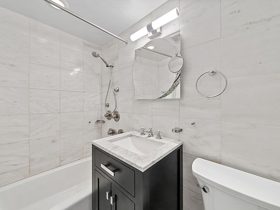 5th image of 347 W 57th St APT 36D