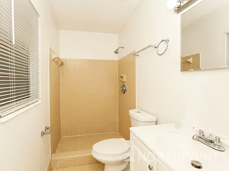 6139 Deepwood Dr E — Photo 10