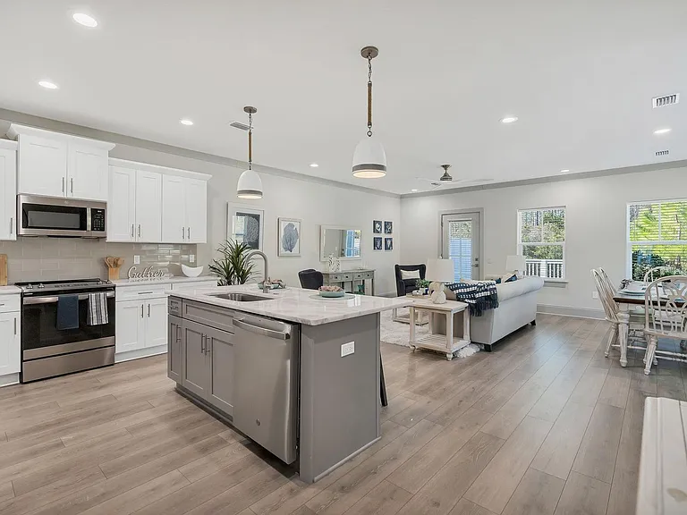 56 Golden Bell Ct #D — Photo 5