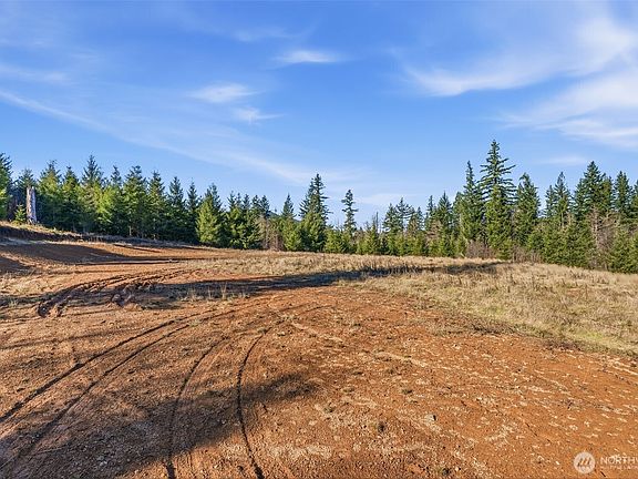 5th image of 22310 NE Dole Valley Road