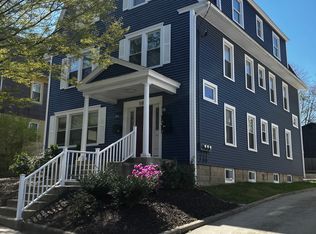 586 Hope St FLOOR 2, Providence, RI 02906