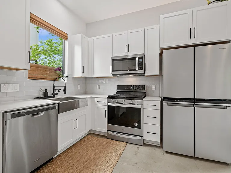 1710 Adina St #2 — Photo 11