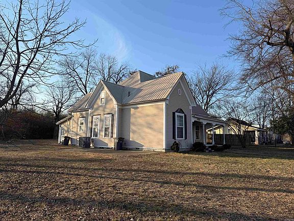 5th image of 409 S Spring St