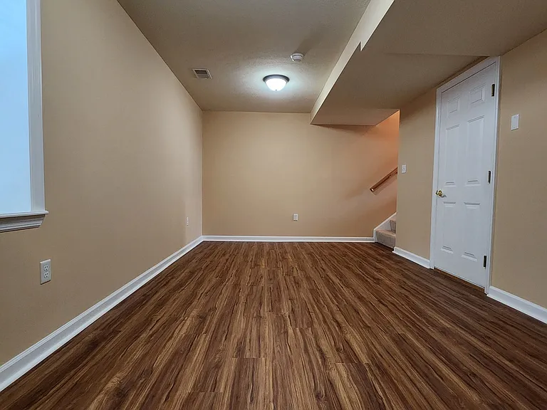 10528 Forest Hill Dr — Photo 22