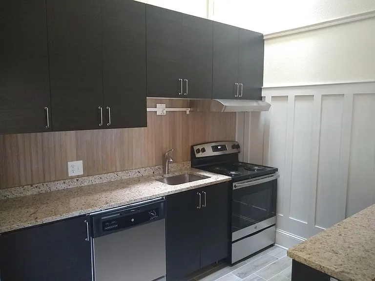 128 N Oak Park Ave #402 — Photo 4