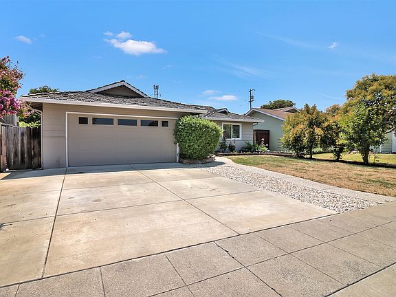 2nd image of 1830 Calistoga Dr