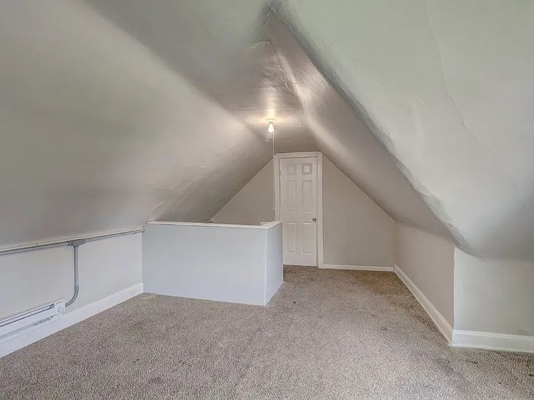 4338 Vine St #2 — Photo 15