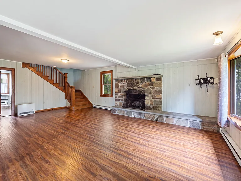 253 Thomas Rd — Photo 7