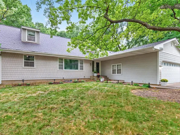 12515 Sunset Trl N, Plymouth, MN 55441