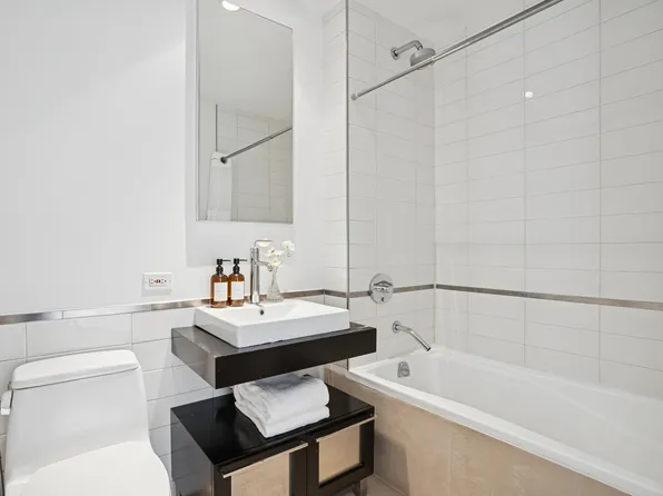 163 West 18th Street image 8 of 9