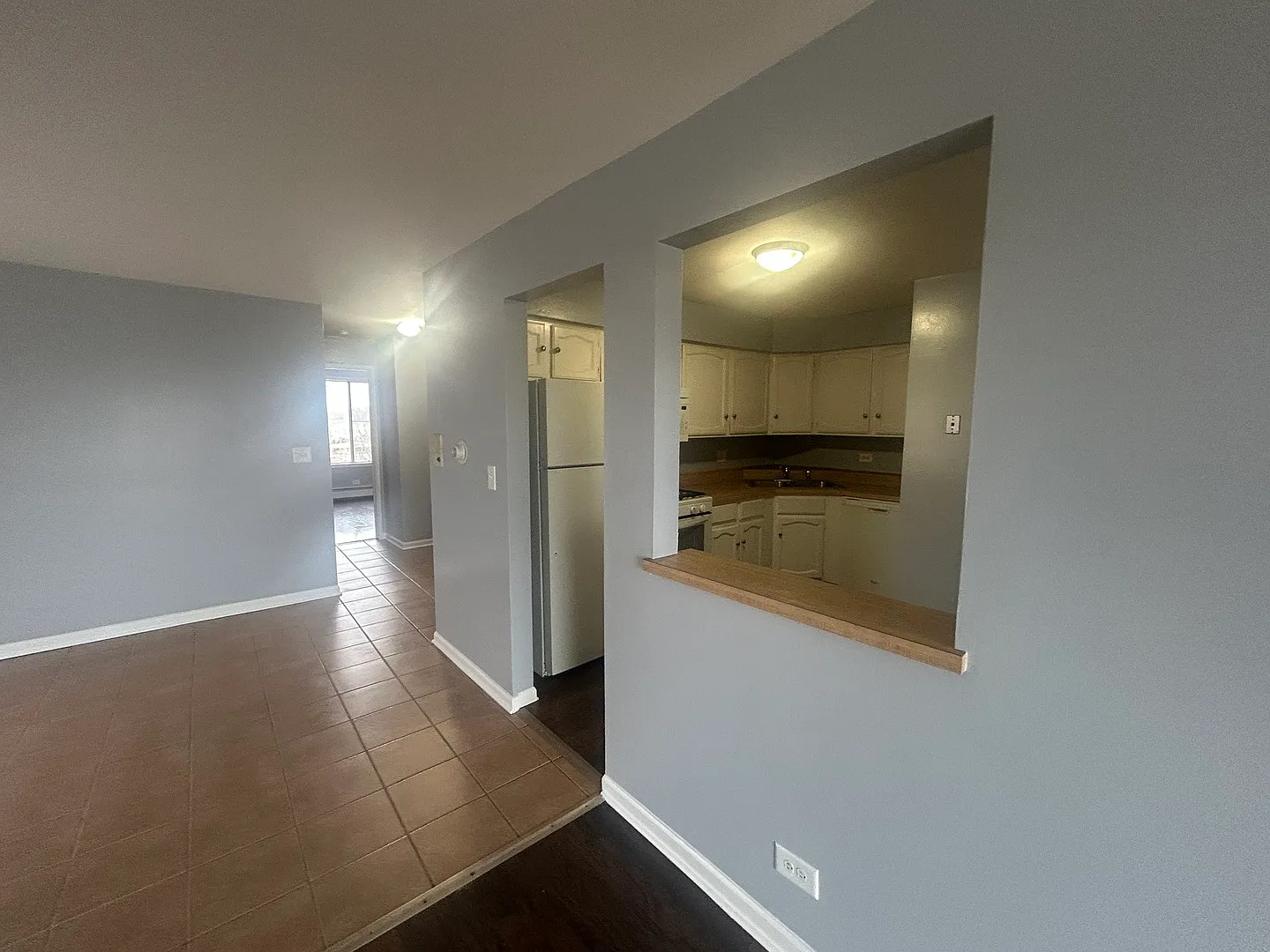 2 bed, 1.5 bath, 890 sqft, $1,800 — Photo 3