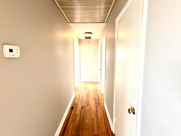 1711 Clarence Dr — Photo 9