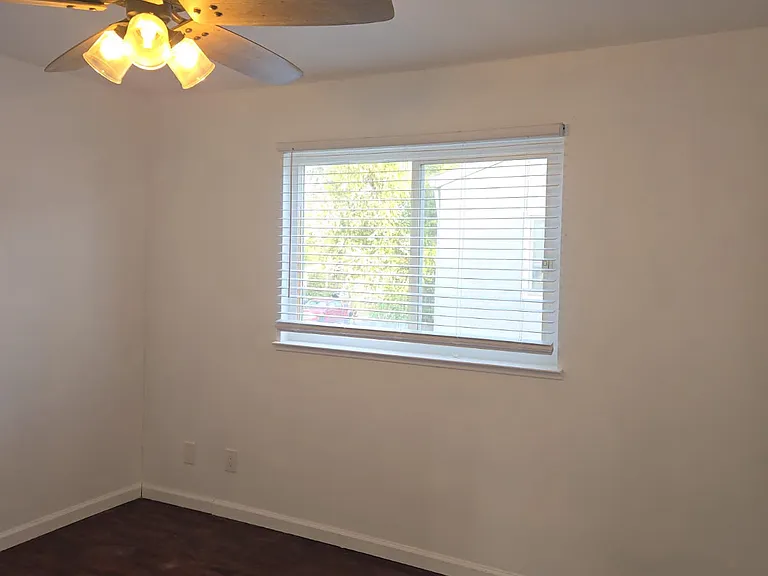 1364 Hobart Dr #C — Photo 6