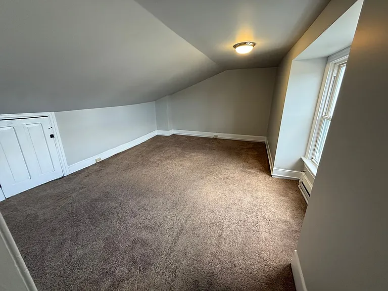 410 Wolf Ave — Photo 14