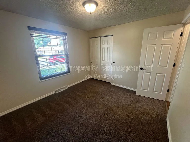 830 S 7th Ave — Photo 9