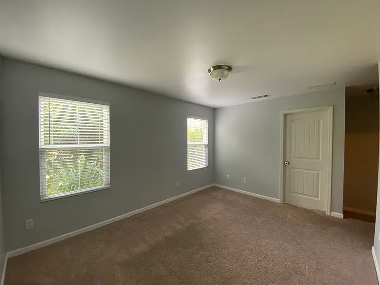 2429 Miranda Dr — Photo 23