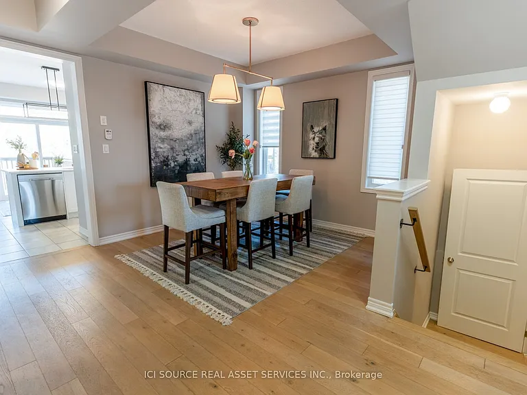 648 Lemay Grv — Photo 9