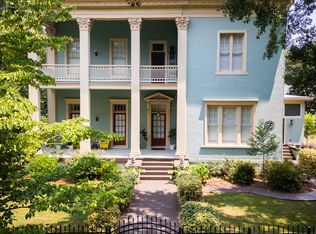 26 Magnolia St, Grantville, GA 30220