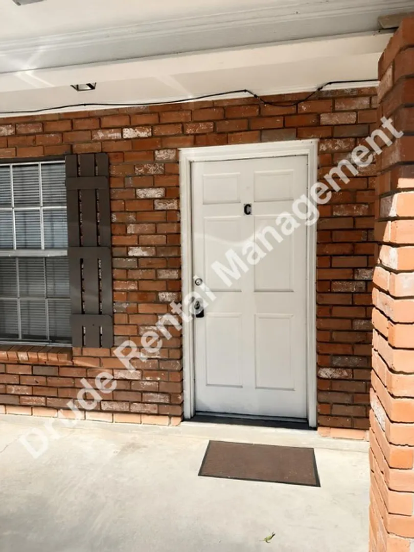 42185 Deborah Drive — Photo 2