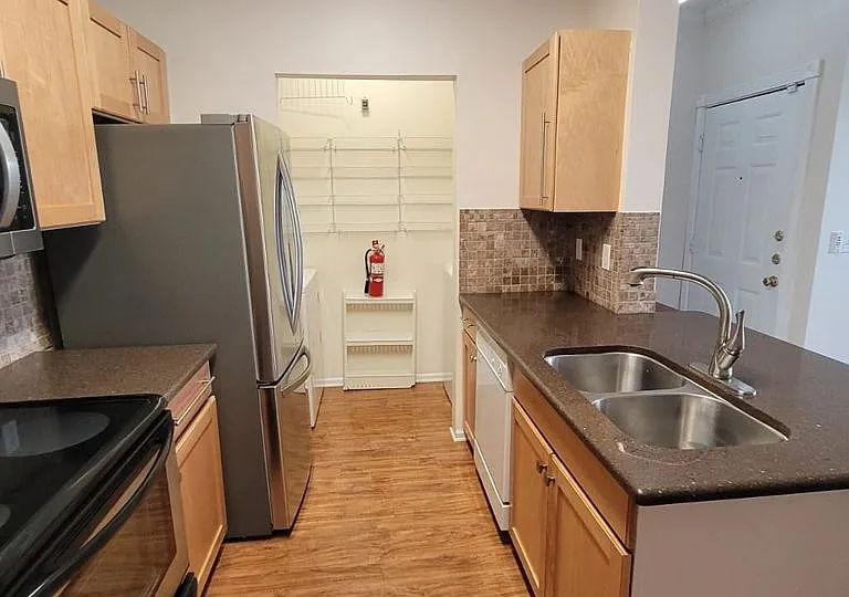 14328 Fredricksburg Dr #601 — Photo 9