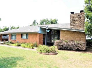 1015 N 14th St, Perry, OK 73077