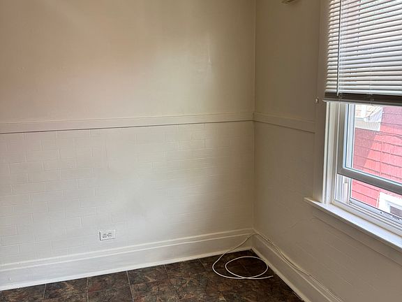 2nd image of 131 Arden Ave APT 2