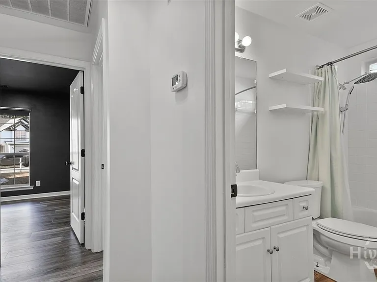 110 Saint Ives Way — Photo 22