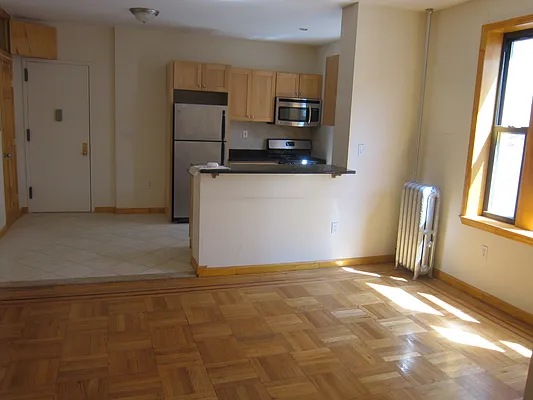 Rented by Realty 2000 Corp | media 19