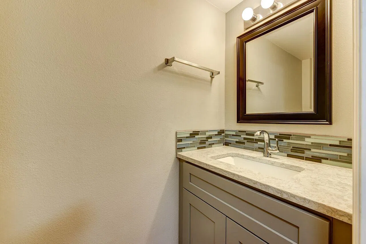 3 bed, 1.5 bath, 1000 sqft, $3,750 — Photo 4
