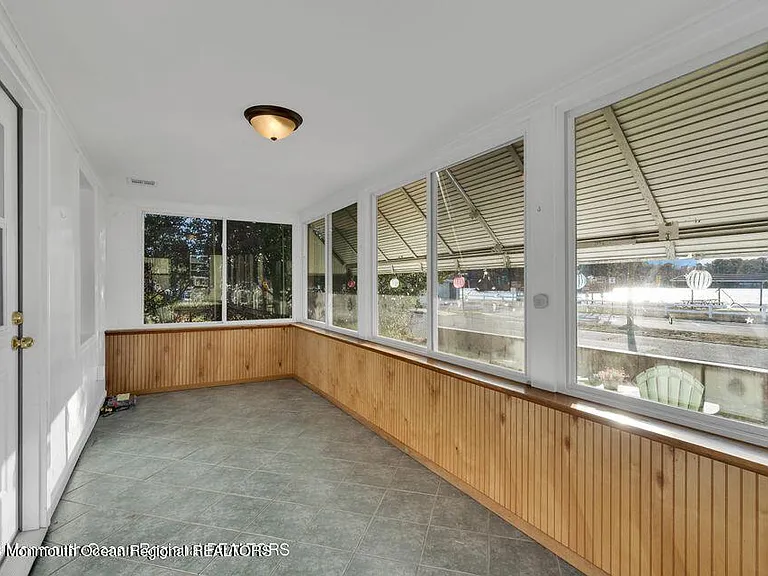 1708 Lake Dr — Photo 55