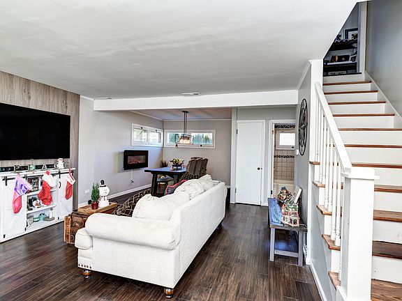 4th image of 5008 N Natoma Ave