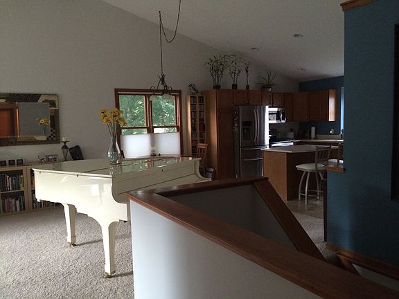 5th image of 2367 Valarie Dr