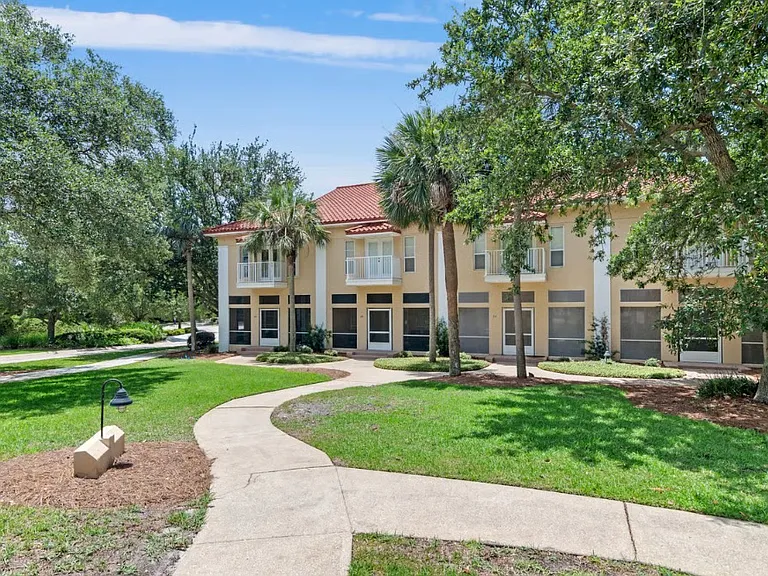 24 Captiva Cir — Photo 6