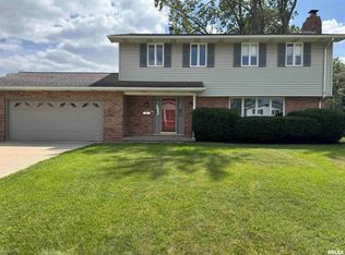 1420 W Tomar Ct, Peoria, IL 61614