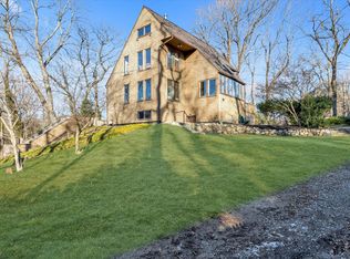 69 Main St, East Setauket, NY 11733