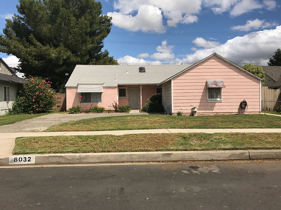 1st image of 8032 Lasaine Ave