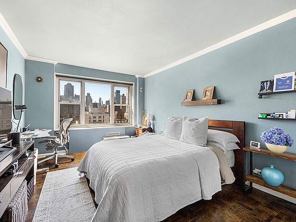 5th image of 440 E 79th St APT 14K