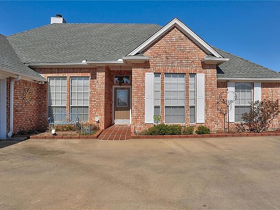 3rd image of 3132 Preston Club Dr