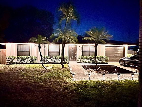 3rd image of 3390 Artesian Drive
