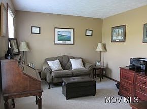3rd image of 72 Eastview Dr