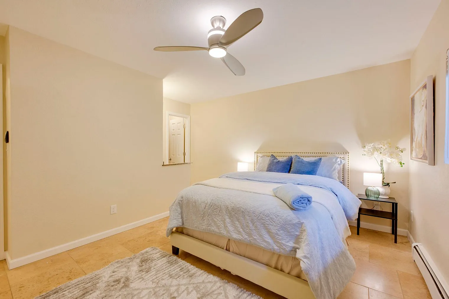 2 bed, 2.0 bath, 893 sqft, $3,225 — Photo 4