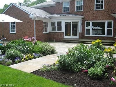 3rd image of 23699 Shaker Blvd